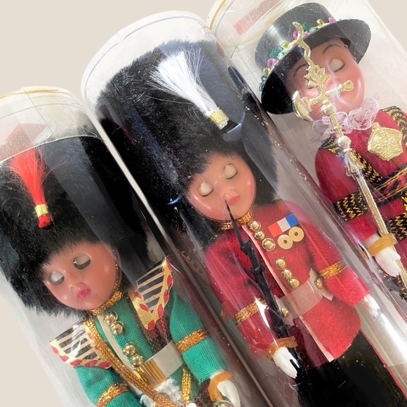 Set of 3 Vintage "Royal Parade Doll Collection" British Guard Dolls Sleepy Eye - Picture 7 of 9